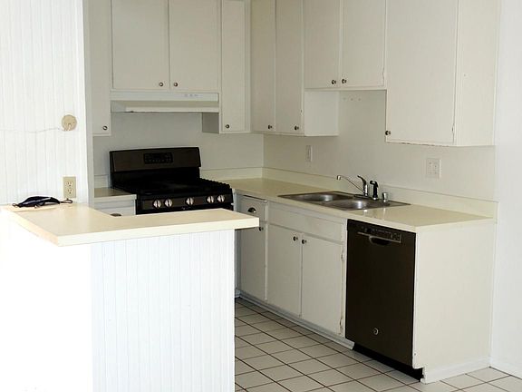 5th image of 1101 W Macarthur Blvd Unit 180