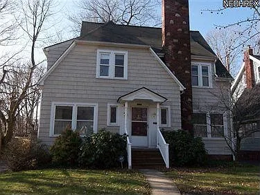 1240 Oxford Rd photo 1