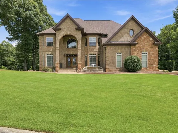 5875 Pecan Grove Pl, Douglasville, GA 30135