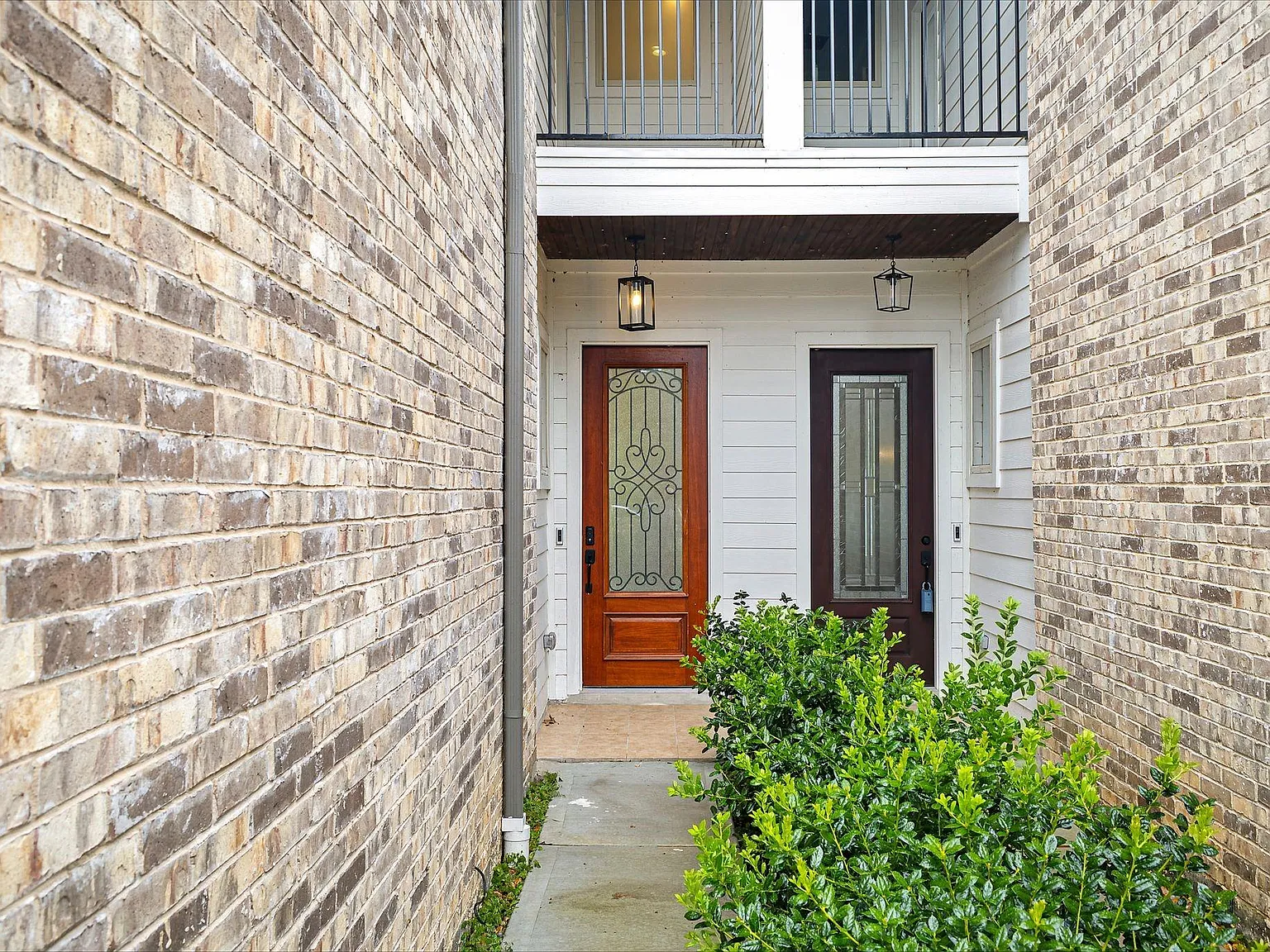 3 bed, 2.5 bath, 2289 sqft, $2,000 — Photo 3