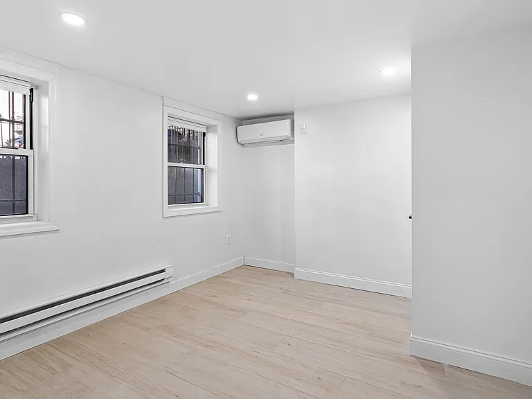 144 14th St #GROUND — Photo 6