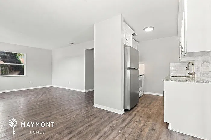 4 bed, 2.0 bath, 1308 sqft, $2,370 — Photo 4