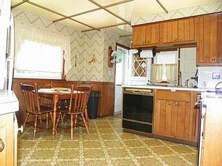 5th image of 24 Lakin Ave
