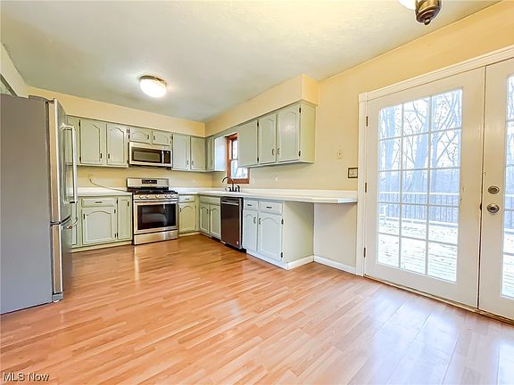 5th image of 12519 Burton Heights Blvd