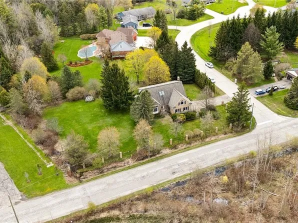721 Snowcrest Pl, Waterloo, ON N2J 3Z4