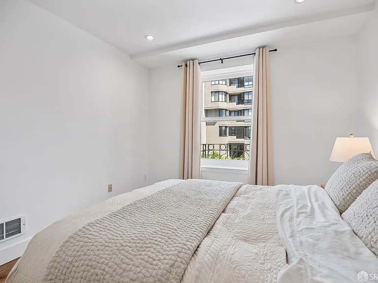901 Bush St #405 — Photo 12