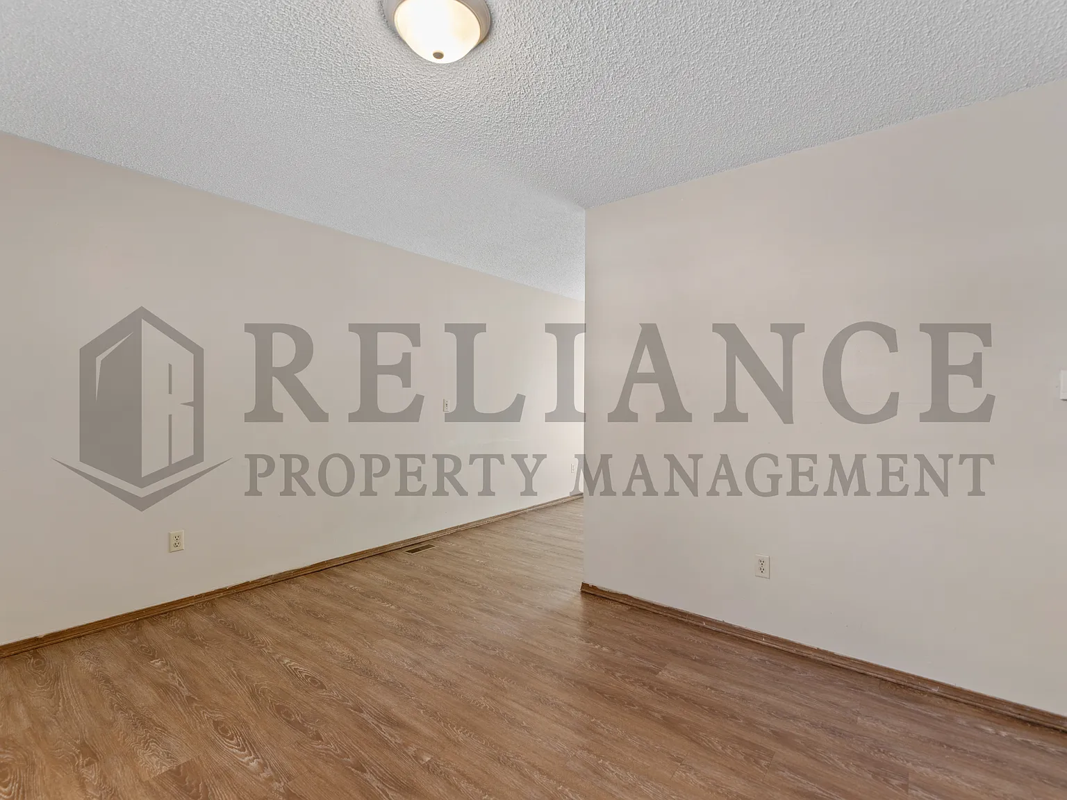 1318 Peach Ave (OA) - 1 — Photo 4