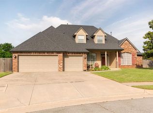 13909 Plantation Way, Edmond, OK 73013