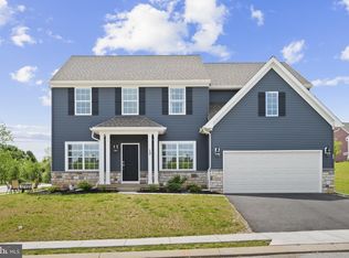 13 Baneberry St, Stewartstown, PA 17363