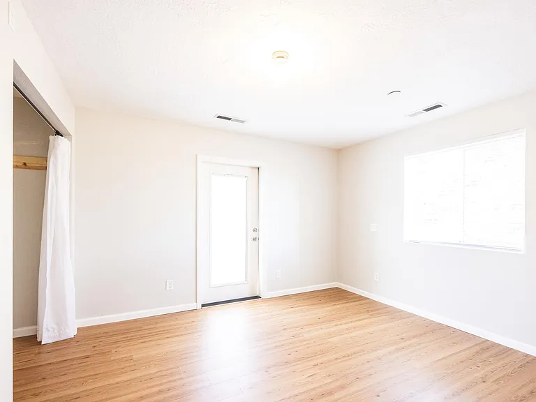 8717 NE Webster St #B — Photo 18