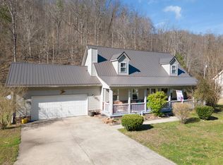 77 Holbrook Dr, Banner, KY 41603