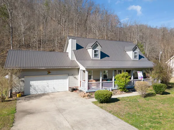 77 Holbrook Dr, Banner, KY 41603