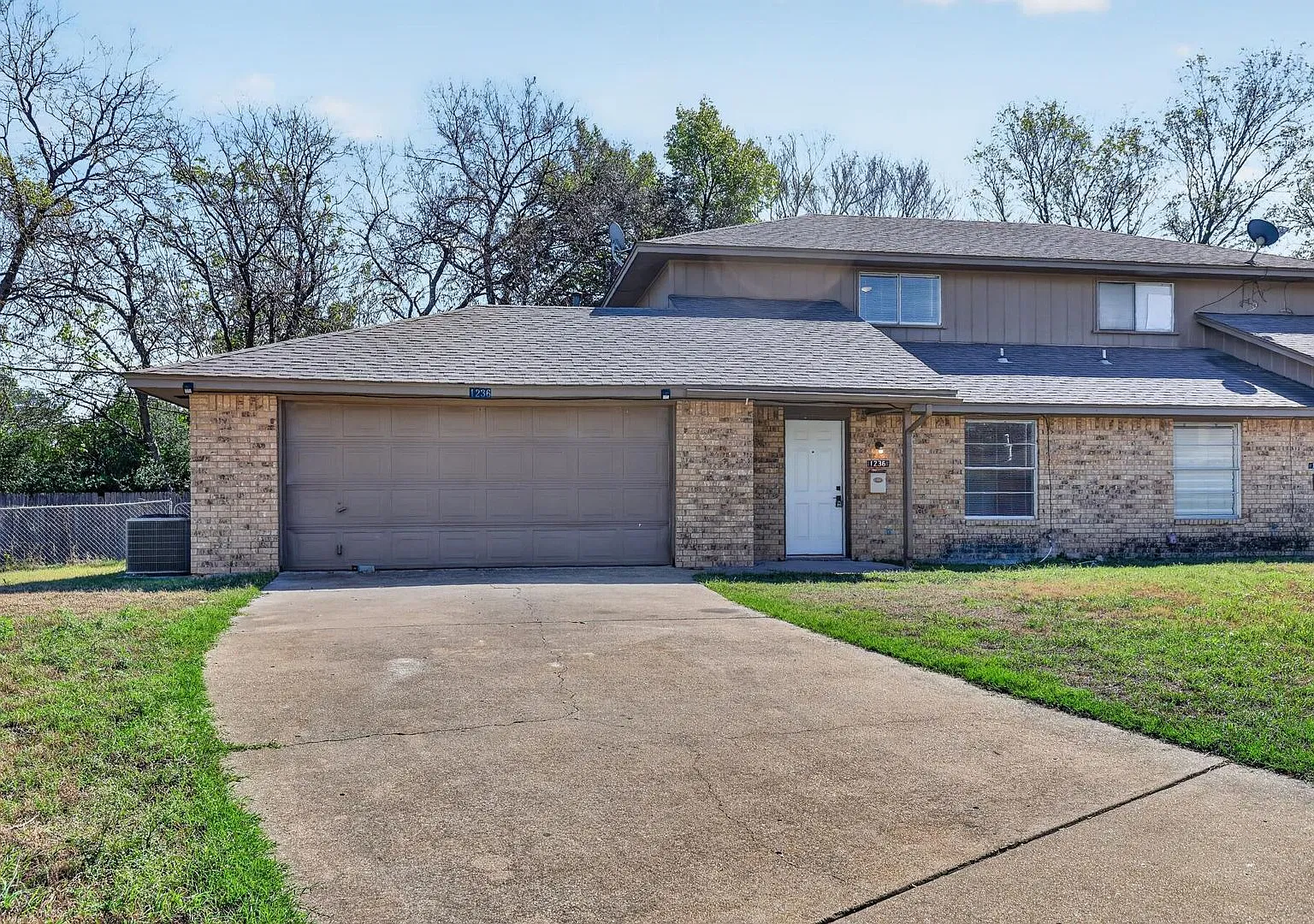 3 Bed 2 Bath Two Story Duplex in Duncanville! — Photo 1