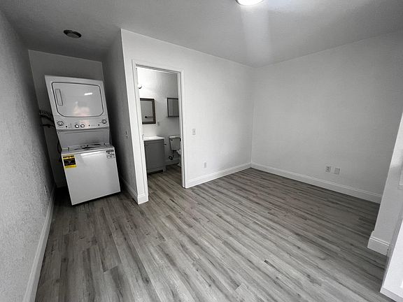 5th image of 23281 Gerbera St #2