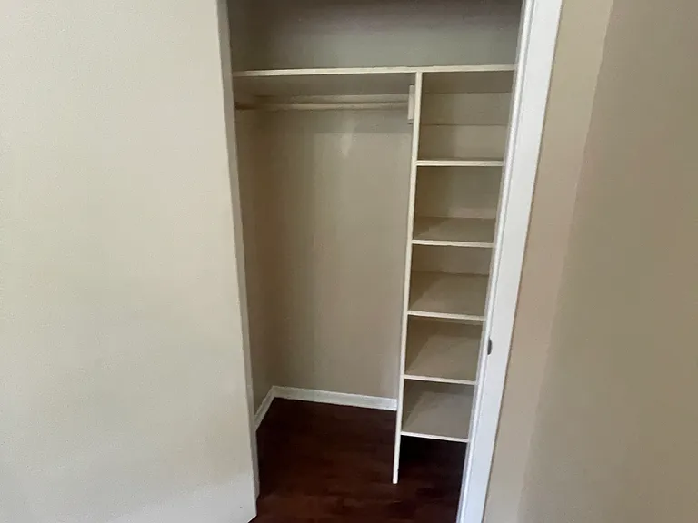 1401 S Broadmoor Dr — Photo 13