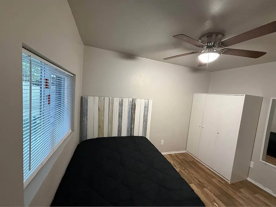 6 bed, 1550 sqft, $750 — Photo 2