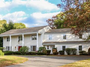 121 Willow Brook Rd, Longmeadow, MA 01106