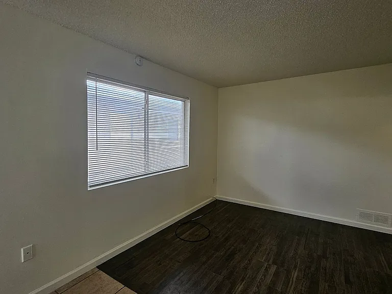 1100-1108 Arizona St SE — Photo 19