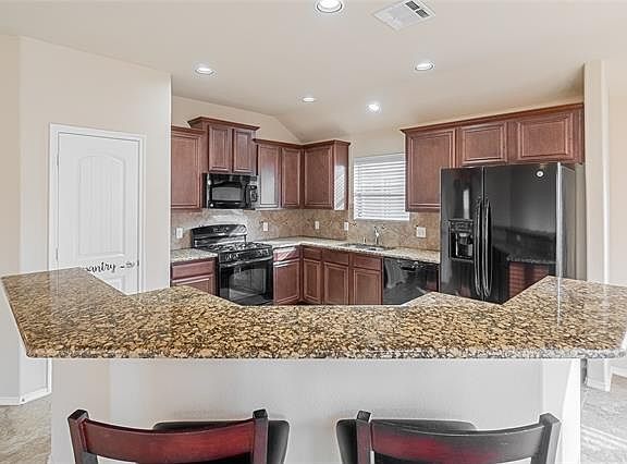 3rd image of 613 Partridge Dr