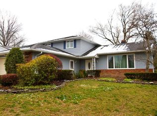 632 Jefferson Dr, Highland Heights, OH