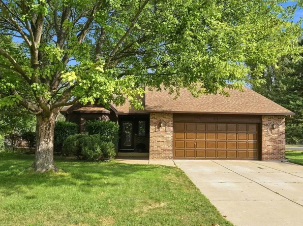 651 Allen Ave, Little Canada, MN 55117