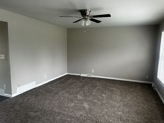 2nd image of 1121 Harris Rd
