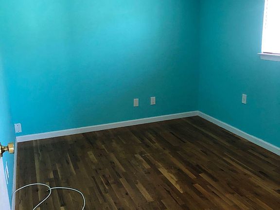3rd image of 29 Bowling Green Pl #2