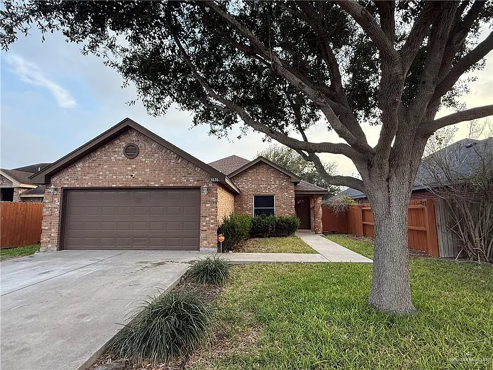 3836 Frontier Dr