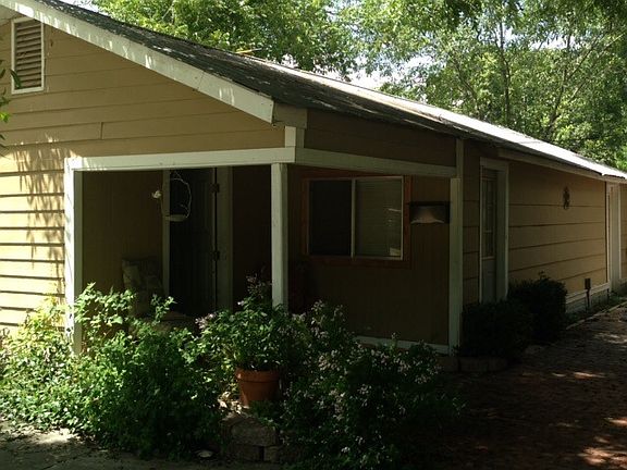 3rd image of 1690 Katy St