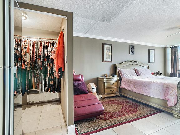 4th image of 18021 Biscayne Blvd APT 1904