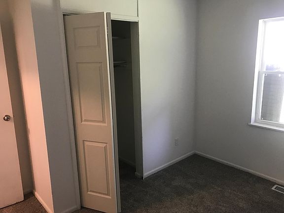 5th image of 634 E Broad St
