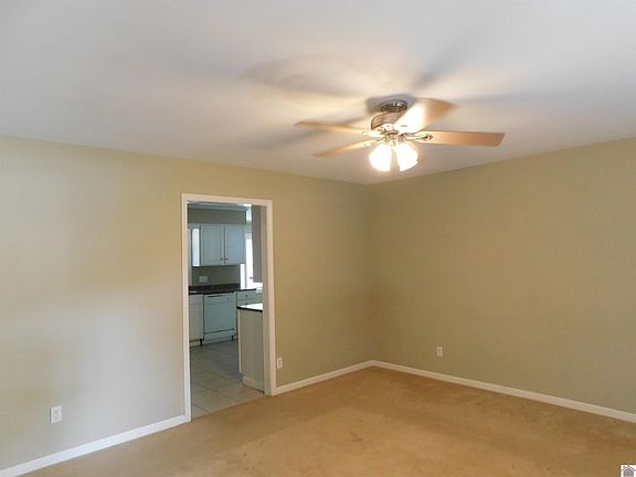 5th image of 208 Donna Dr