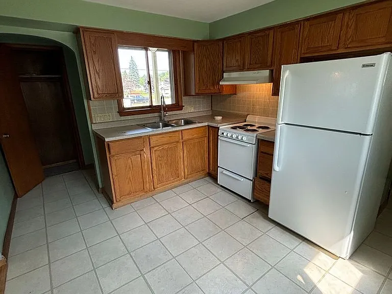 1034 Pinos St — Photo 2