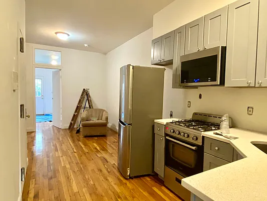 Rented by TheRealEstateCompany.com LLC | media 30