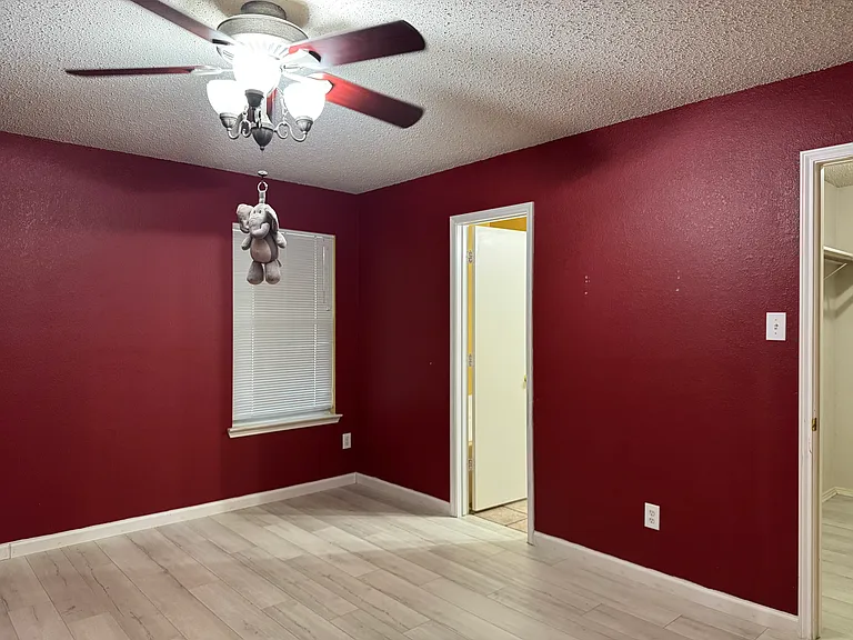 824 Mulder Dr — Photo 23