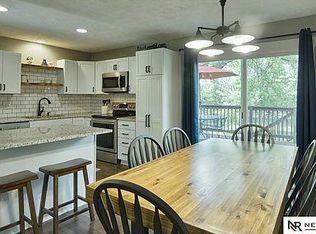21407 Appaloosa Dr, Elkhorn, NE 68022