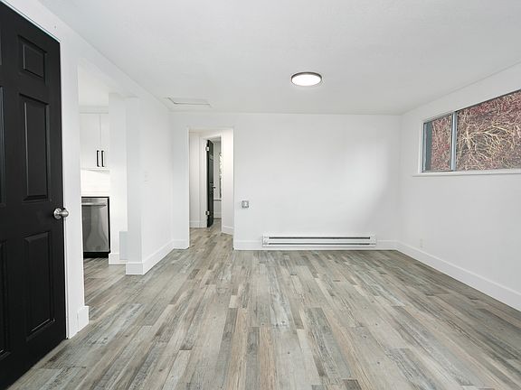 5th image of 4040 S Bell St #B