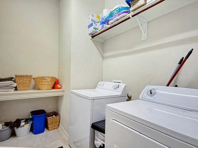 3108 Hereford Dr — Photo 5