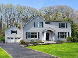251 Vineyard Rd, Huntington, NY 11743