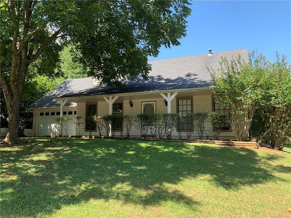 1st image of 2573 Wild Rose Cir