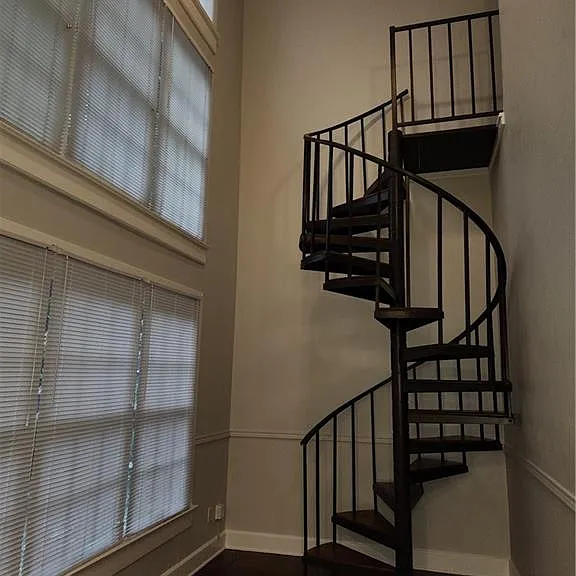 110 S Dearborn St #3 — Photo 12