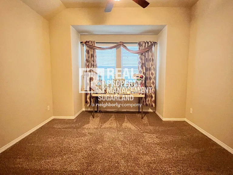 18607 Pelham Grove Ln — Photo 31
