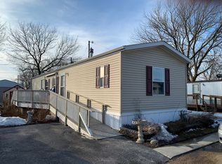 300 S Somonauk Rd, Cortland, IL 60112