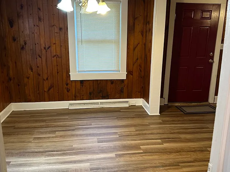 1401 Sidney Ave — Photo 5