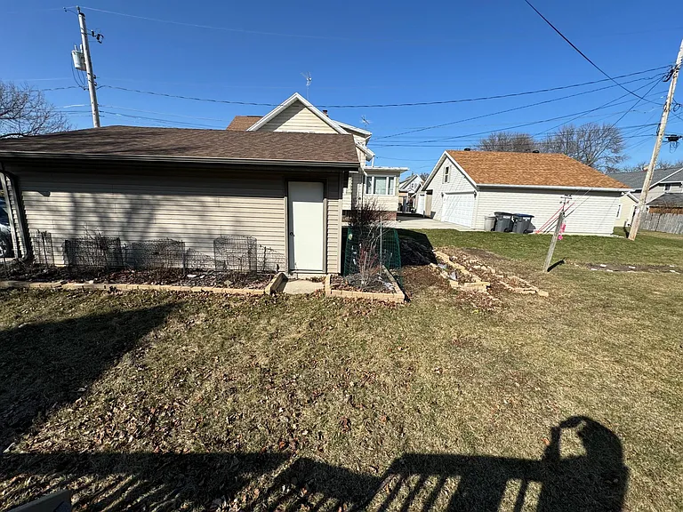 1636 Superior Ave — Photo 8