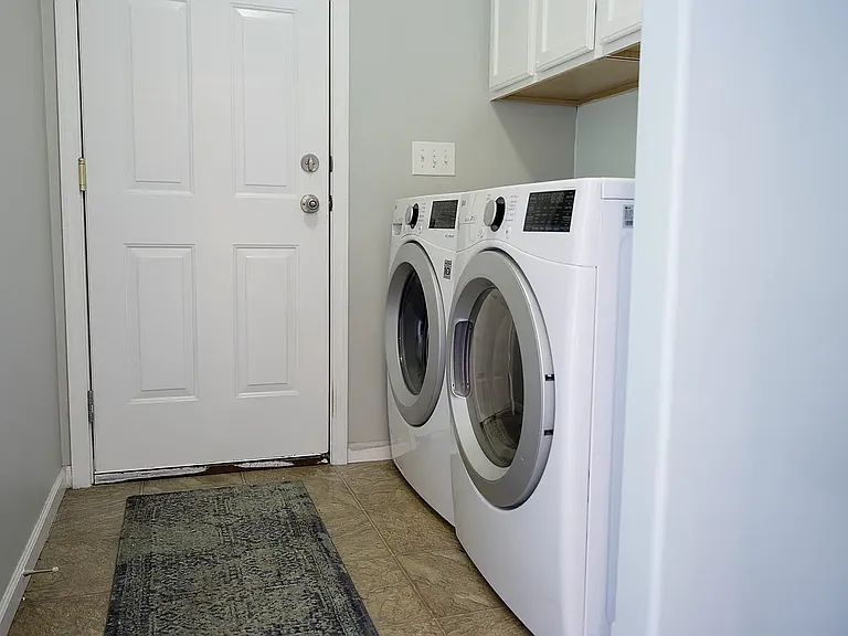 1655 Gray Hawk Ct — Photo 10