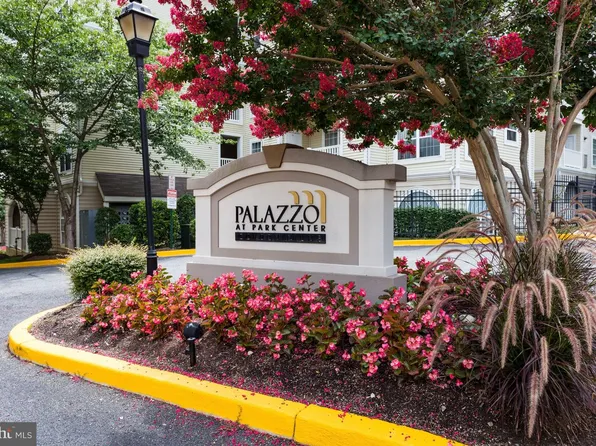 4560 Strutfield Ln APT 1110, Alexandria, VA 22311
