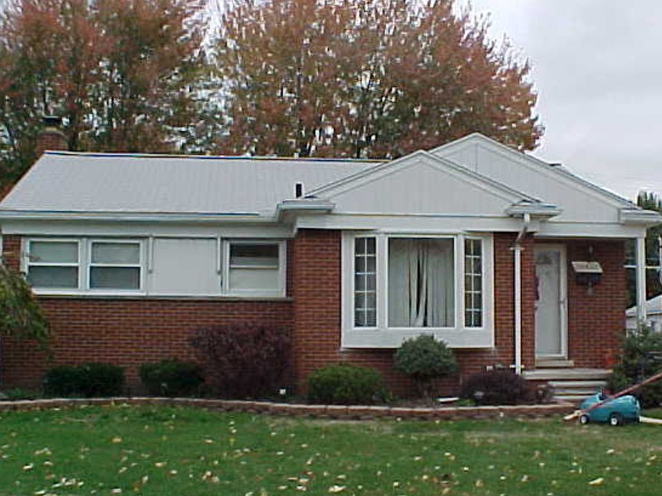 1st image of 28436 Elmira St