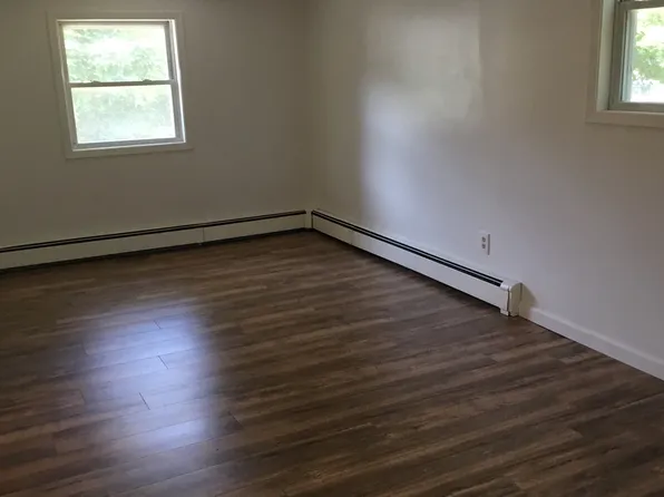 (undisclosed Address), Medford, NY 11763