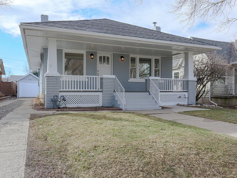 1st image of 1424 E Blaine Ave